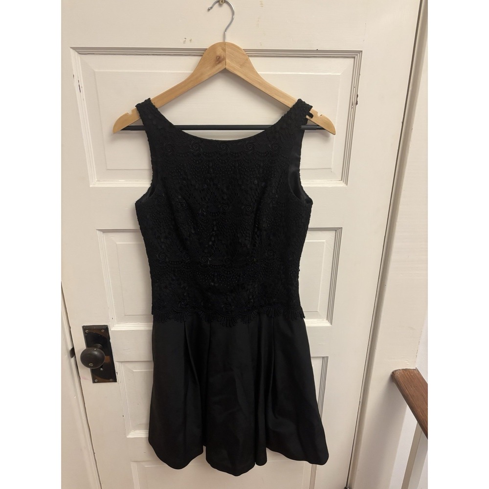 WHBM Women's Black Lace Taffeta‎ Fit & Flare Dress Pockets Size 4 New $230